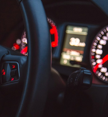 alders-branchen-system-modullieferanten-armaturenbrett-auto